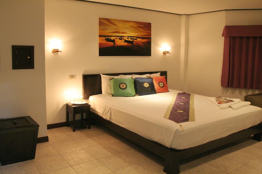 Angus O'Tool'S Guesthouse Karon Extérieur photo